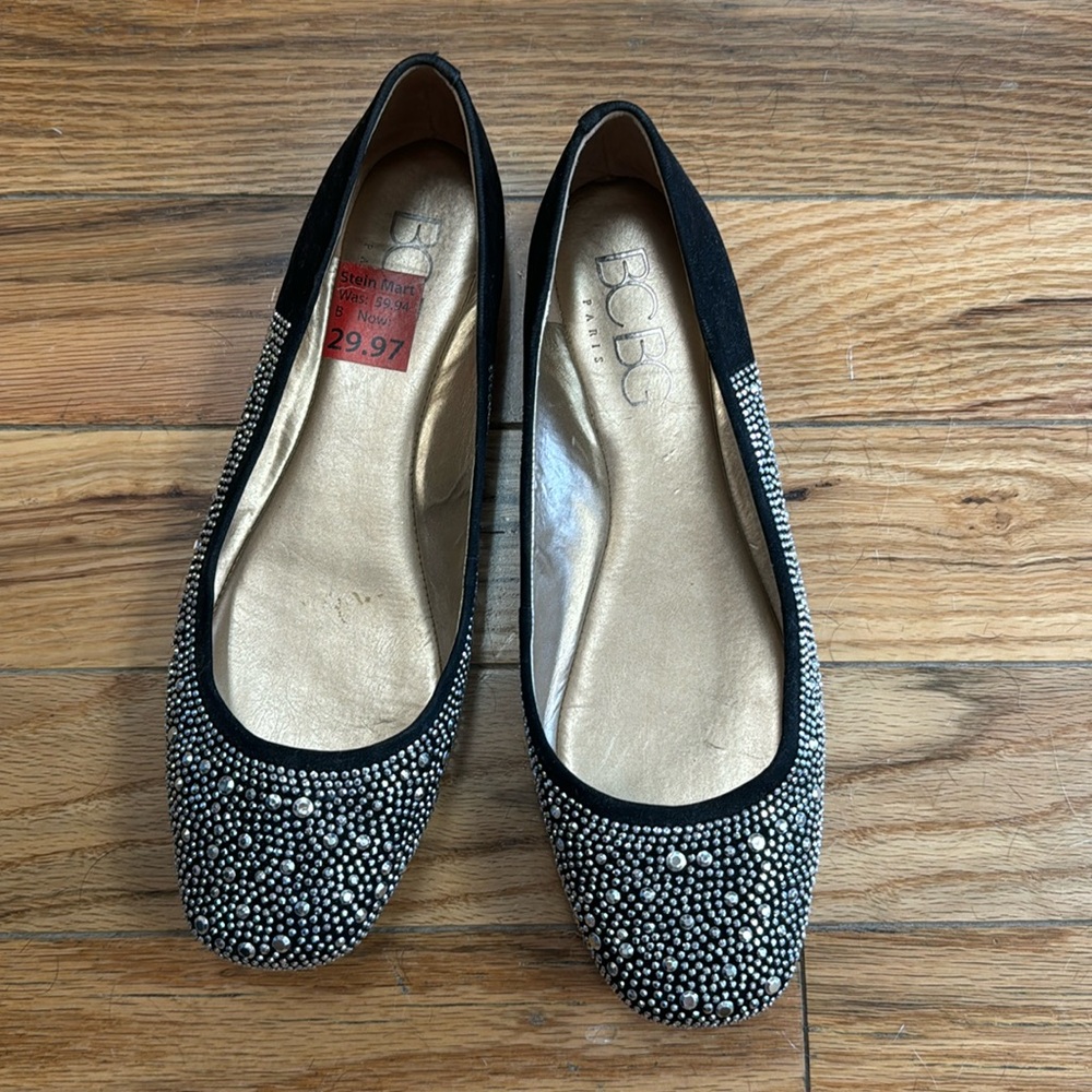 Bcbg flats size 8